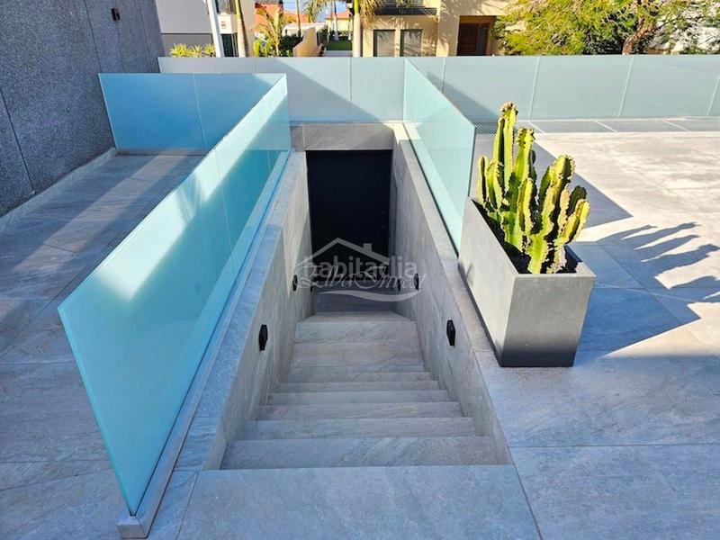 Foto eae1211f-dd26-48d7-94f9-ed1ab35dd804. Chalet con parcheggio piscina in Playa Fañabé Alto Adeje