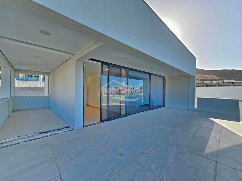 Foto f3bd49d9-42e2-4f6c-b986-c088578ba02d. Chalet con parcheggio piscina in Playa Fañabé Alto Adeje