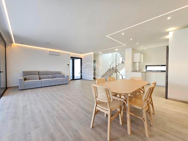 Foto f72f8d7c-c2fc-4af0-b9fc-84962ccd3cdc. Chalet con parcheggio piscina in Playa Fañabé Alto Adeje