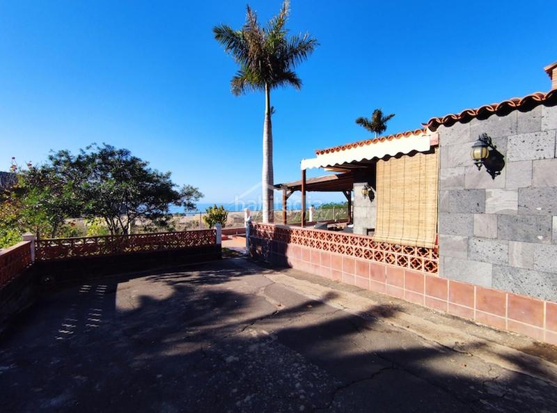 Foto 02a6bb9b-5048-4b94-86cc-167f5e7acdac. Chalet mit parking in Tamaimo - Arguayo Santiago del Teide