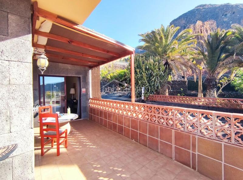 Foto 8bd2765f-ce30-4b60-b091-d440e7f4687c. Chalet mit parking in Tamaimo - Arguayo Santiago del Teide