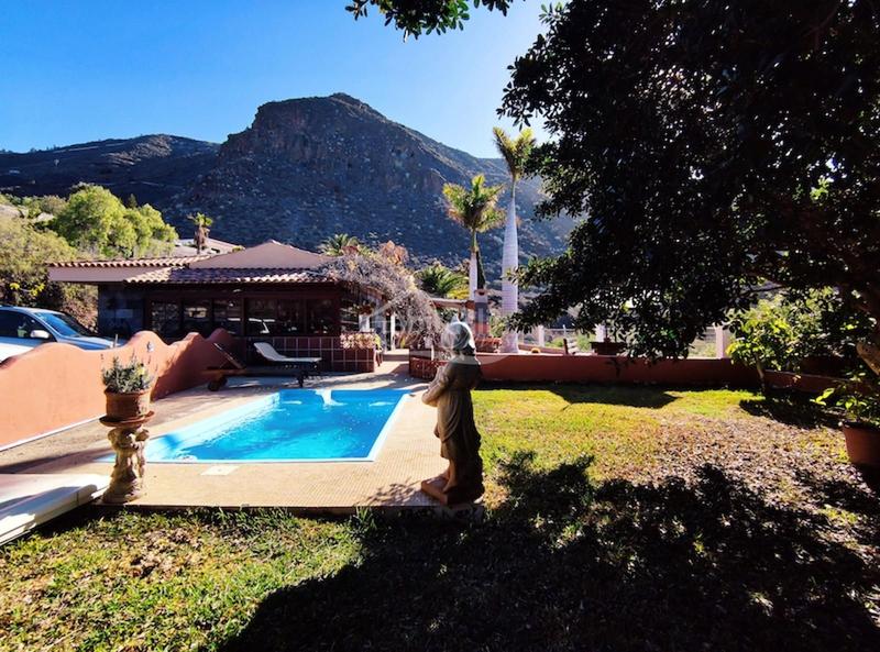 Foto ca5be212-ce72-48d1-a766-737e97b0af3b. Chalet mit parking in Tamaimo - Arguayo Santiago del Teide