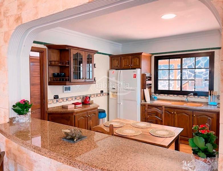 Foto d30252ca-0403-4a8d-80d7-574d503bc4c9. Chalet con parcheggio in Sauzal (El)