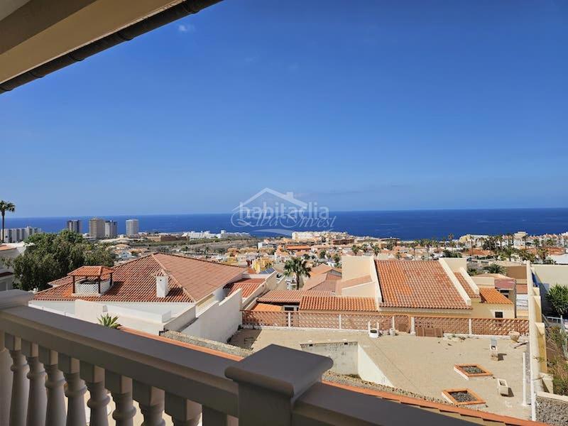 Foto 09e7d56b-f170-40fe-9045-8ae3d476f28e. Chalet mit parking in Callao Salvaje - Playa Paraíso Adeje