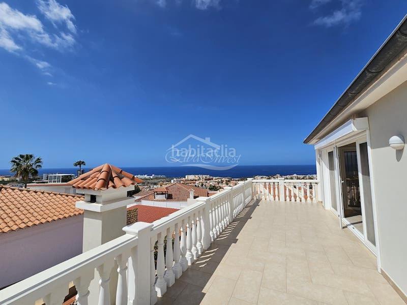 Foto 21f5dfc0-5e0a-4f3e-b946-f632d794628a. Chalet mit parking in Callao Salvaje - Playa Paraíso Adeje