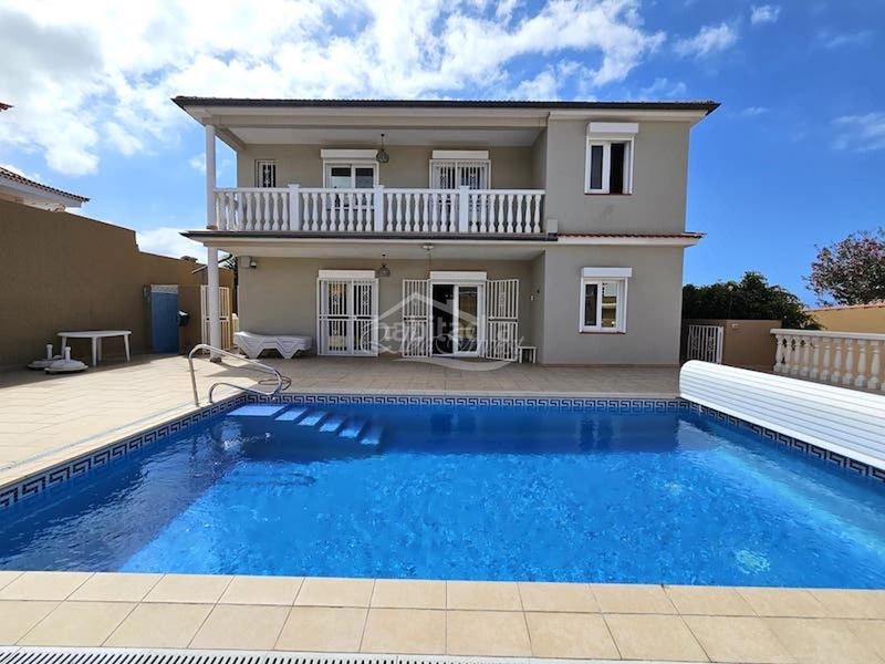 Foto 6d51cf4e-5fb9-4174-ae14-1e1c3a04d3dd. Chalet mit parking in Callao Salvaje - Playa Paraíso Adeje