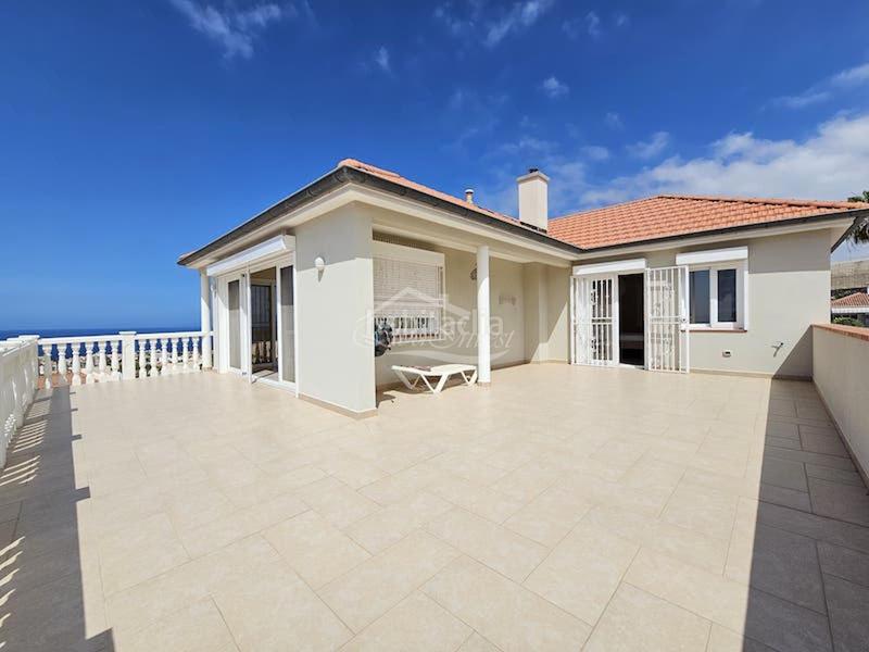 Foto 829a4b86-9d23-4ac3-a0ea-5bcb03c77328. Chalet mit parking in Callao Salvaje - Playa Paraíso Adeje