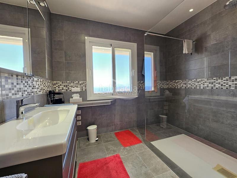 Foto 82edb9f0-3082-44ef-ba37-4f22e0ec25f4. Chalet mit parking in Callao Salvaje - Playa Paraíso Adeje