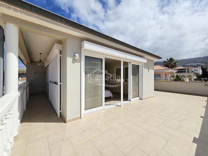 Foto 9cf6f022-47b7-4b19-8608-043a9efafdbc. Chalet mit parking in Callao Salvaje - Playa Paraíso Adeje