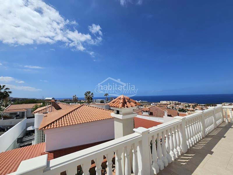 Foto a21cb76c-9c77-4092-bdf4-2814499d6a15. Chalet mit parking in Callao Salvaje - Playa Paraíso Adeje