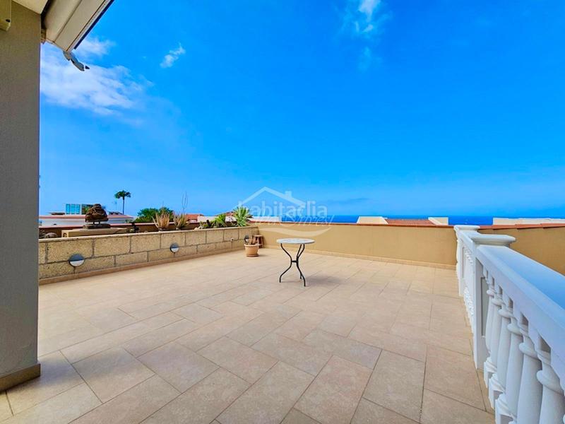 Foto b403ac0b-aebd-40f6-95c4-c7ca9aeb6def. Chalet mit parking in Callao Salvaje - Playa Paraíso Adeje