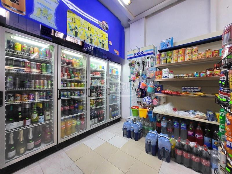 Foto 277cc074-0c24-41c3-bd5f-27caab9c2cba. Local commercial dans juan carlos i 23 dans Los Cristianos Arona