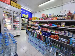 Local commercial à Juan Carlos I 23