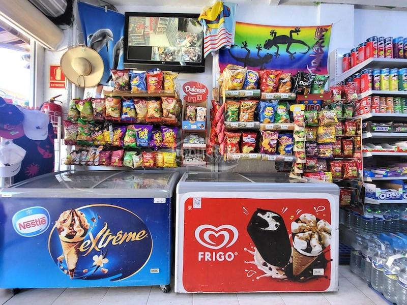 Foto fe3c5a71-7a36-40cc-ad4e-6385fd9f9d82. Local commercial dans juan carlos i 23 dans Los Cristianos Arona