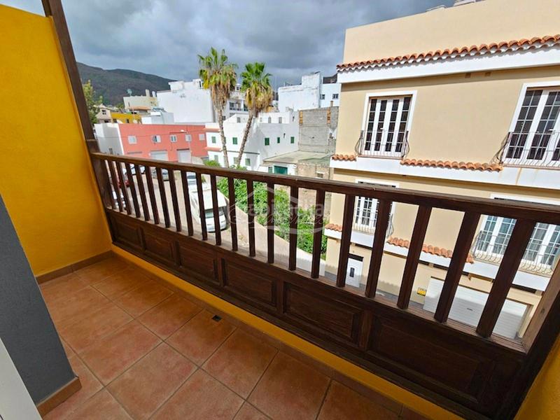 Foto 1ca9c818-aded-4d8a-a501-71498b2b91b9. Casa adossada amb aparcament a Valle San Lorenzo Arona