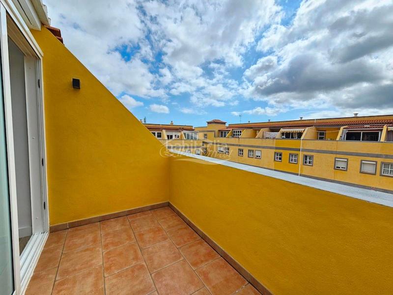 Foto 6c172c5a-89d5-4aa1-a6ab-7a0b30309c73. Casa adossada amb aparcament a Valle San Lorenzo Arona