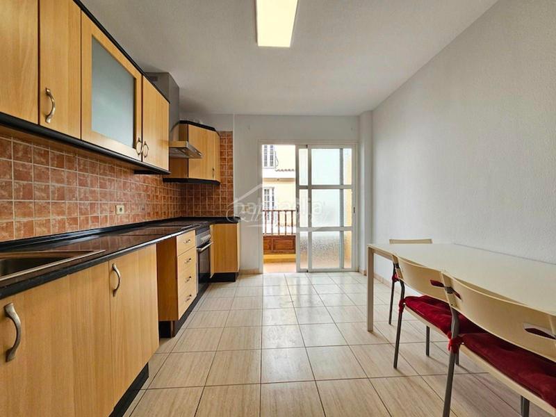 Foto a409f817-3cbc-4968-9890-3c1184be47a5. Casa adossada amb aparcament a Valle San Lorenzo Arona