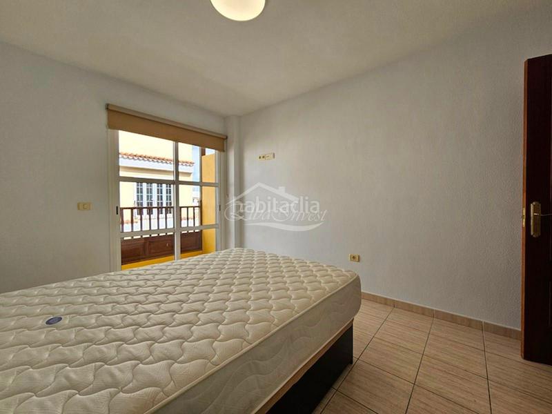 Foto a4ed4370-7854-4ddb-b59c-17fbe78d7d5e. Casa adossada amb aparcament a Valle San Lorenzo Arona