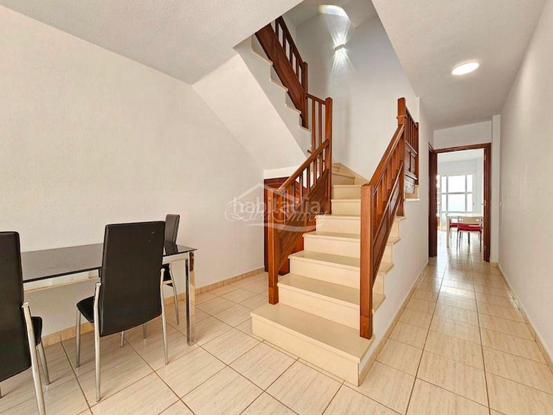 Foto ad8ed31b-028e-493d-8358-0fd2ecb4a7a9. Casa adossada amb aparcament a Valle San Lorenzo Arona