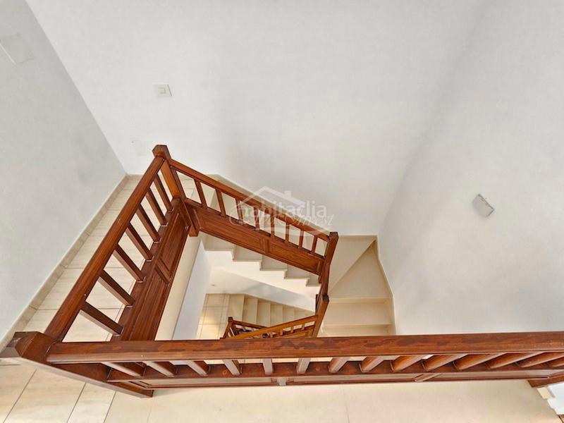 Foto c962d7b0-4d75-47f2-b516-34c72085c62c. Casa adossada amb aparcament a Valle San Lorenzo Arona