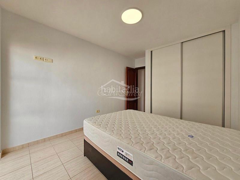 Foto e3352fc0-9327-4790-8a19-62d45ead98ea. Casa adossada amb aparcament a Valle San Lorenzo Arona