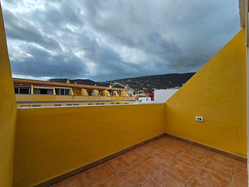 Foto fcbe3d77-9968-4002-8e2c-0fb42e40c5f2. Casa adossada amb aparcament a Valle San Lorenzo Arona