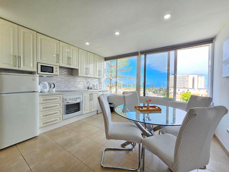 Foto 0bd3aaba-9497-46a3-ba35-cc2105bda803. Appartamento in víctor zurita soler 3 in Playa de las Américas Arona