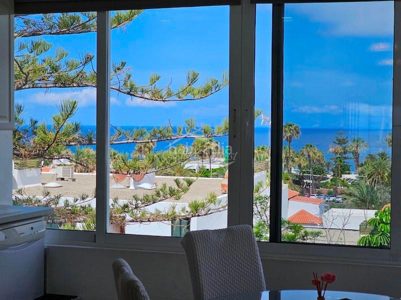 Foto 0e938209-f27f-4d77-919f-fcf9568eba2a. Appartamento in víctor zurita soler 3 in Playa de las Américas Arona