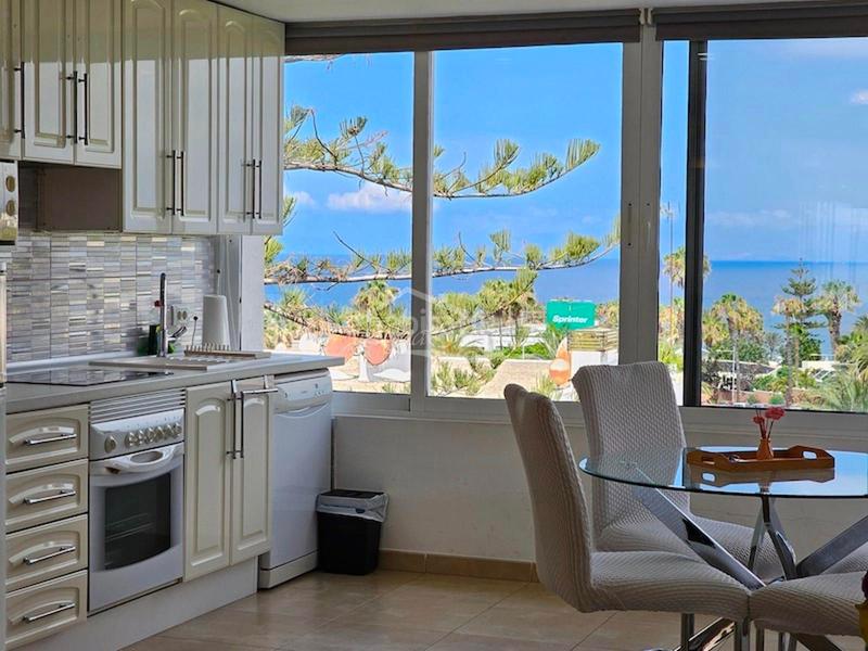 Foto 2ba9a572-3cc3-4c15-a34d-d1a2803ac14e. Appartamento in víctor zurita soler 3 in Playa de las Américas Arona