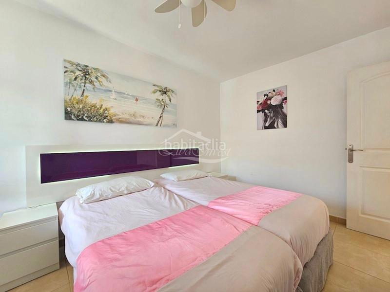 Foto 93a0dcf9-b657-437d-8d5a-a7fb539ab4c1. Appartamento in víctor zurita soler 3 in Playa de las Américas Arona