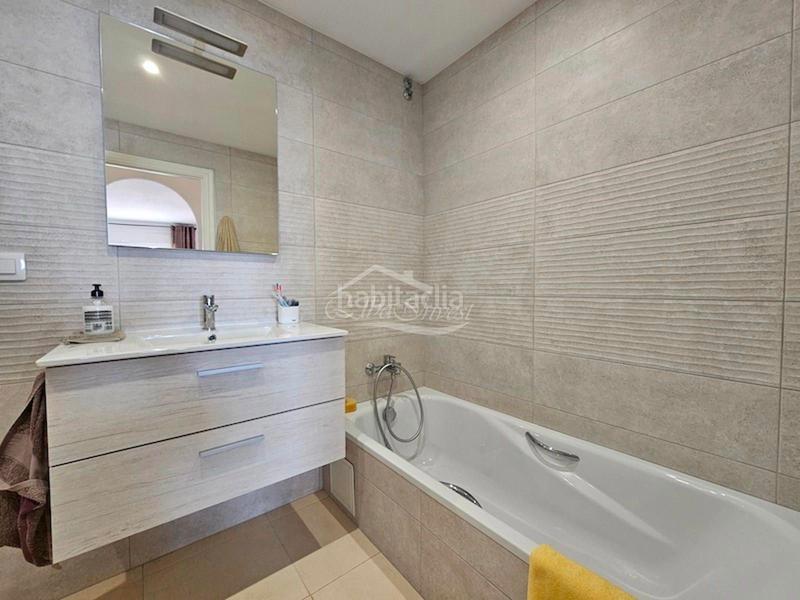 Foto b00b2702-286c-46e8-a8ae-d6a918b3868a. Àtic amb aparcament piscina a Torviscas Centro y Alto Adeje