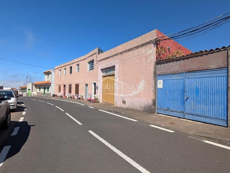 Foto baef30bf-2ff6-4f0b-800d-55eac323a4d1. Casa amb aparcament a Tanque (El)