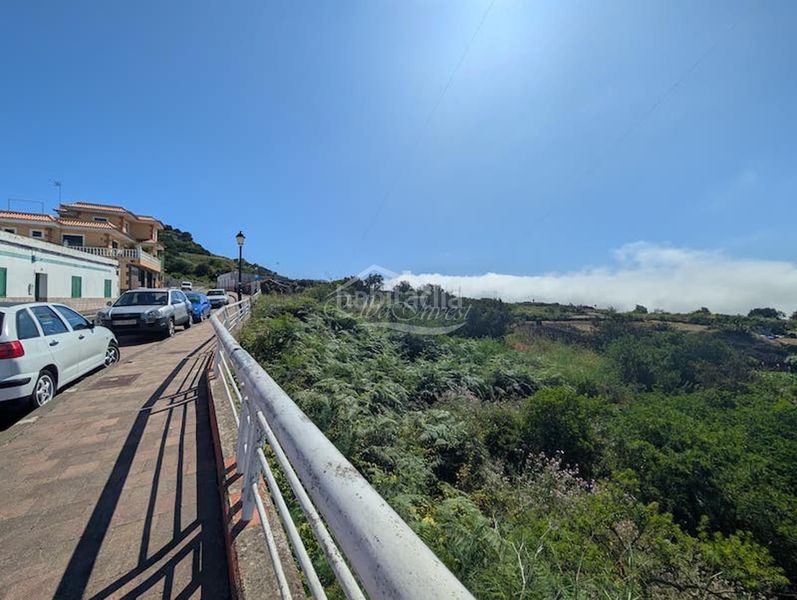 Foto bc5c2a62-8566-40eb-86ea-87c3697ab97d. Casa amb aparcament a Tanque (El)