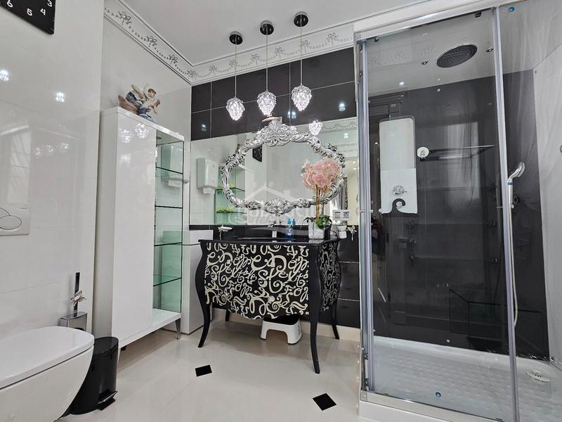 Foto 431a7560-7b3f-41a2-8fd4-8f1b8026fa94. Chalet villa de lujo en La Caleta, tenerife en La Caleta Adeje