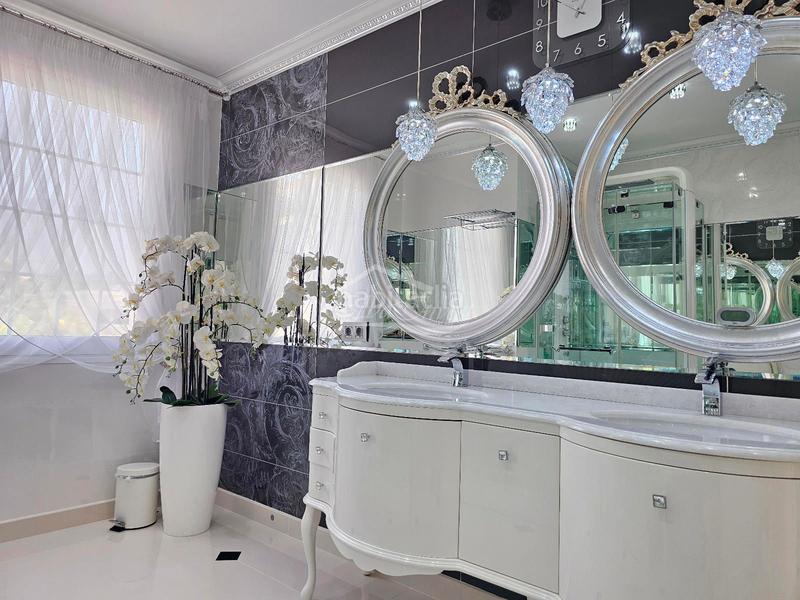 Foto 6aa063f1-3b0e-42e7-b0ce-a9d6ea4b9f67. Chalet villa de lujo en La Caleta, tenerife en La Caleta Adeje