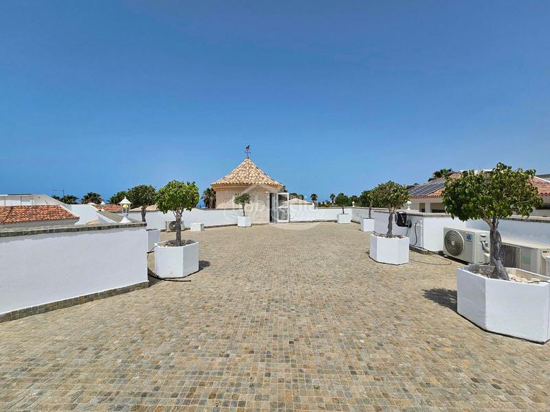 Foto 86edde4b-d1ff-46ef-bc20-da05c76b0fdf. Chalet villa de lujo en La Caleta, tenerife en La Caleta Adeje