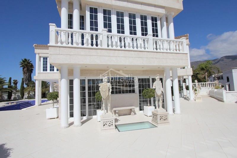 Foto c94b9cf5-6a32-44c0-a5ff-9b24a1c5e1a7. Chalet villa de lujo en La Caleta, tenerife en La Caleta Adeje