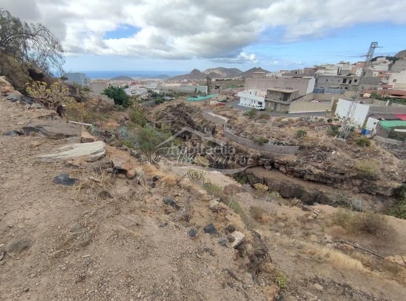 Foto b5ad629d-5277-4a41-8cee-d0abb7bd7f04. Wohngrundstück in Valle San Lorenzo Arona