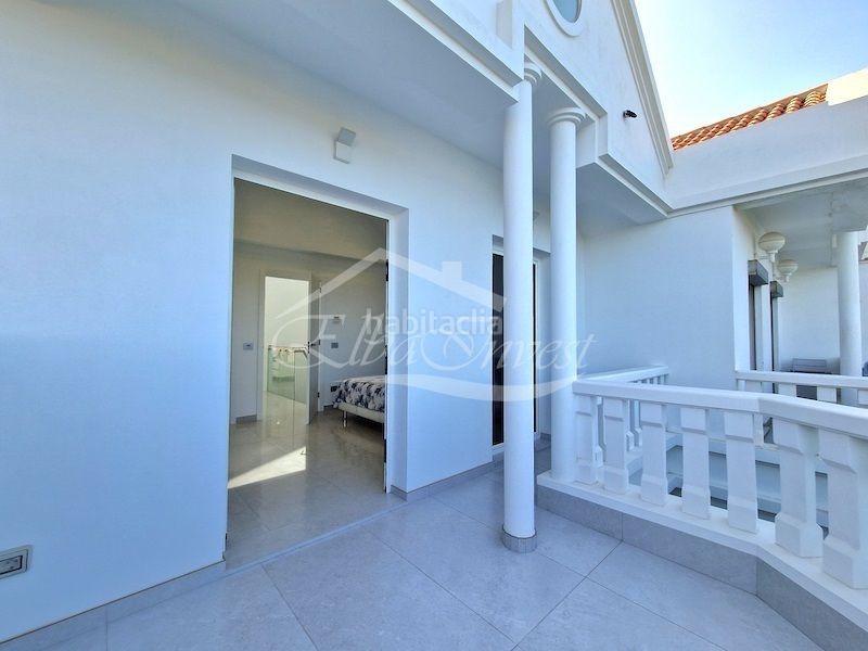 Foto 5e34147b-0146-4015-bb70-c29743f6a5fb. Reihenhaus mit pool in Playa de Fañabé Adeje