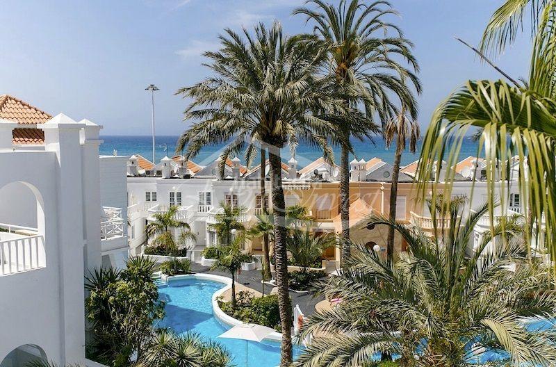 Foto 664ab8c3-160b-47b4-a879-b4f18c5de6ff. Reihenhaus mit pool in Playa de Fañabé Adeje