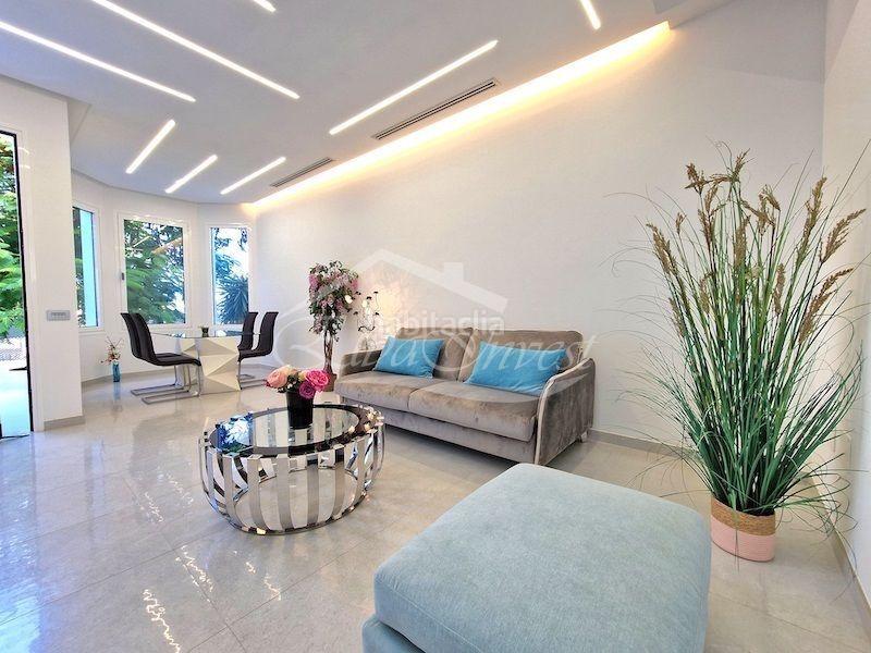 Foto 77a7d41f-bede-4745-9beb-5a8aaaf951fc. Reihenhaus mit pool in Playa de Fañabé Adeje