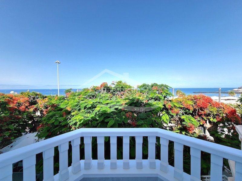 Foto a9f4c1c0-5de8-4af0-b913-ac761c8a50cc. Reihenhaus mit pool in Playa de Fañabé Adeje