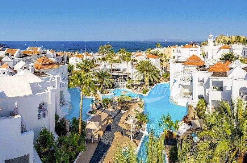 Foto b85584ef-1d00-4af8-ba8b-2cd185a9568a. Reihenhaus mit pool in Playa de Fañabé Adeje