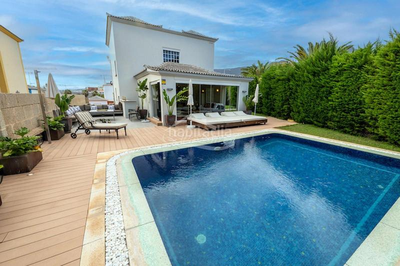 Foto 402e3cf4-36e1-45de-9944-3e3c56e49c65. Chalet villa en costa , tenerife en Playa Fañabé Alto Adeje