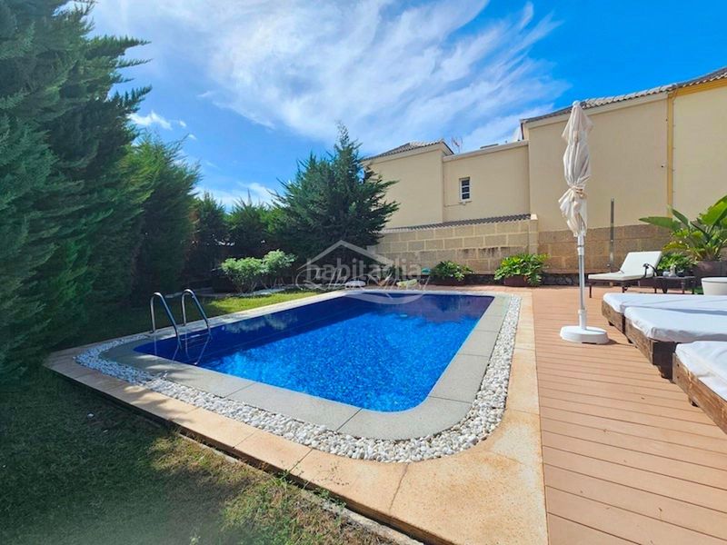 Foto b3d94f81-ebfe-4bcb-a817-ed0b82f6205e. Xalet amb aparcament piscina a Playa Fañabé Alto Adeje