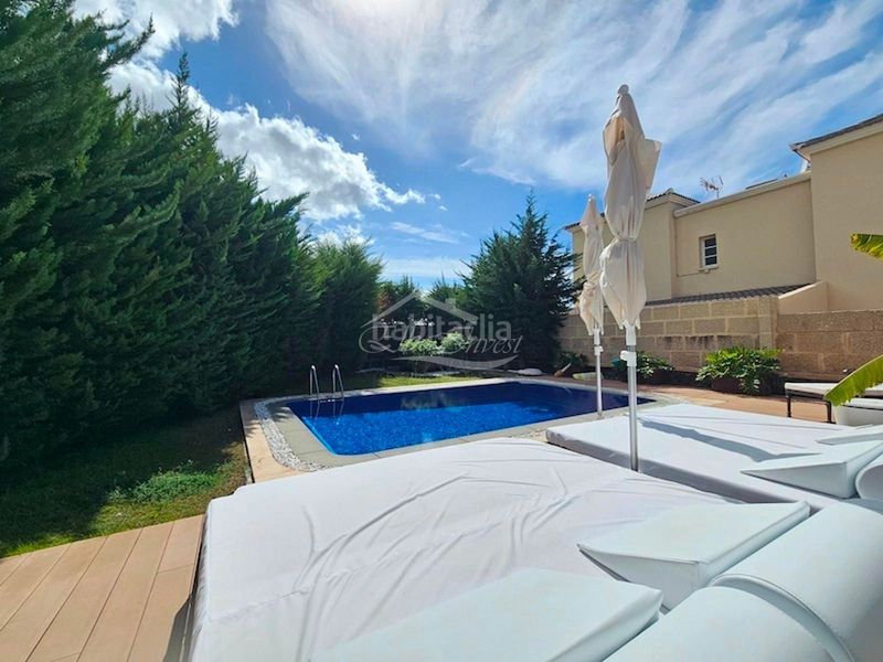 Foto ea1af8d6-3d0d-4a85-b966-c8af3b3c085d. Xalet amb aparcament piscina a Playa Fañabé Alto Adeje