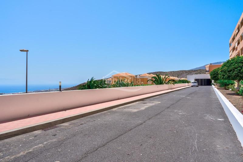 Foto dbcc121a-f7ab-4588-ab72-a0ebbbf63587. Ático  en roque del conde, torviscas alto, tenerife en Adeje
