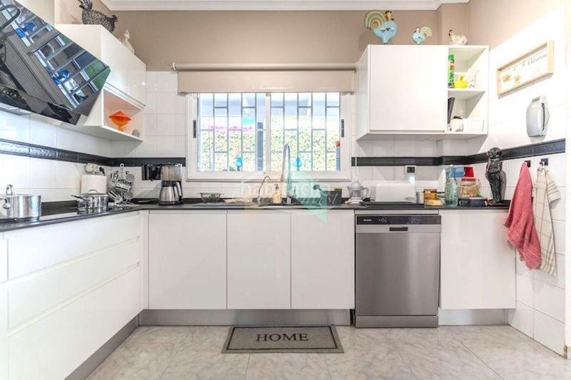 Foto 82dffb9f-f031-4e7d-9fcb-f53cb8b2327c. Chalet mit parking in Valle San Lorenzo Arona