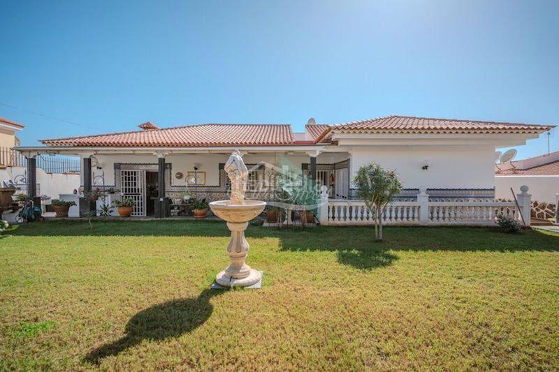 Foto b751042e-825c-4aeb-82b6-a0ba7b7f5d27. Chalet mit parking in Valle San Lorenzo Arona