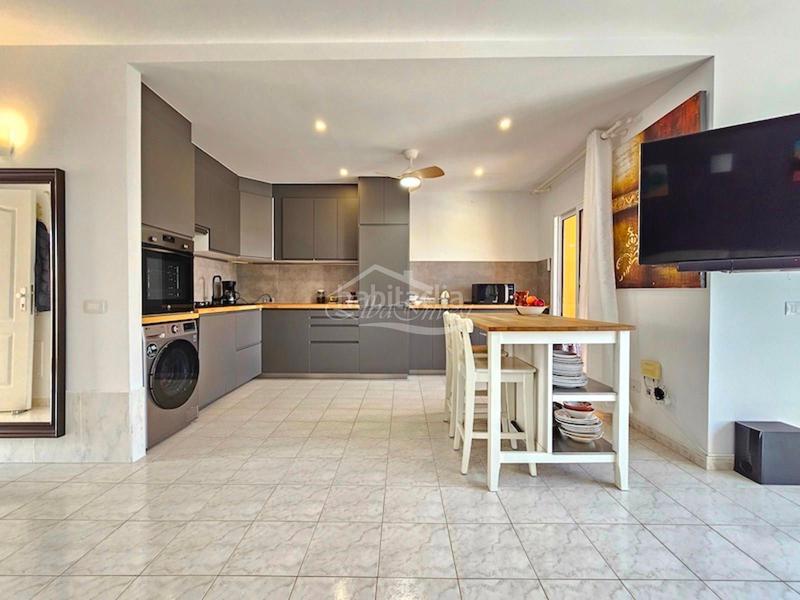 Foto 0610792d-b71c-4361-ba03-43057ff19948. Pis amb piscina a Callao Salvaje - Playa Paraíso Adeje